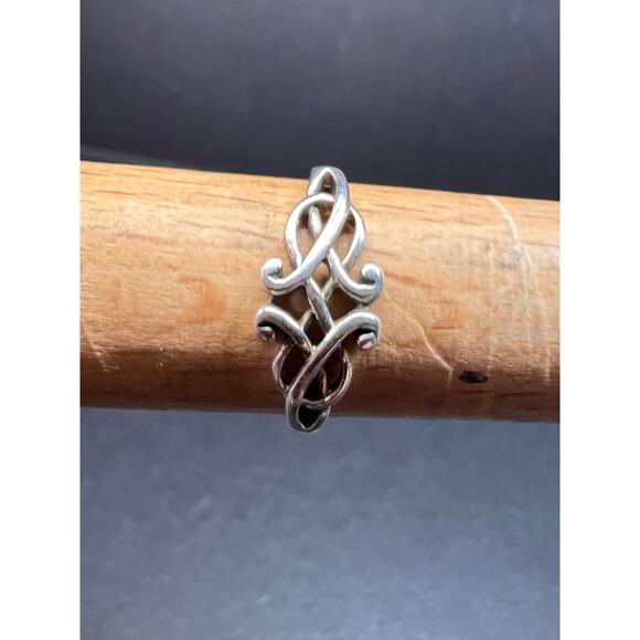 Vintage Celtic knot work sterling silver ring size 8 - Picture 12 of 16